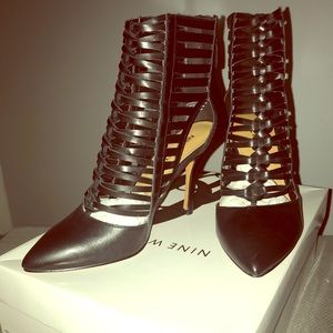 Size 7.5 NineWest Shoes